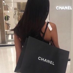 Meet your Posher, Posh